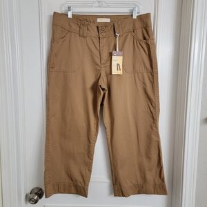 Lee Womens One True Fit  Lower Waist Capri Pants Straight Leg Khaki. Sz- 13/14